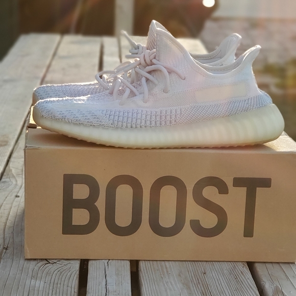 Yeezy Boost Cloud White (non-reflective) - Picture 2 of 7